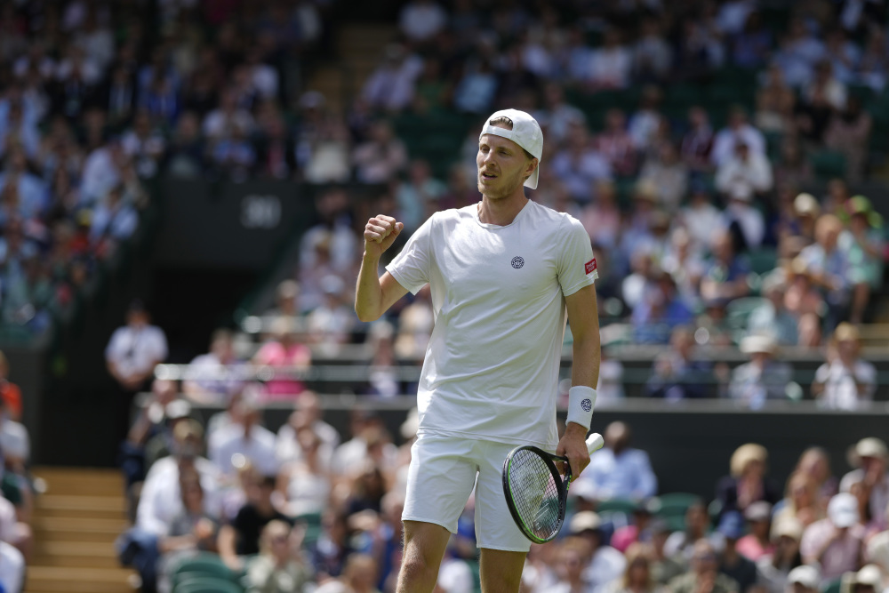 温网完胜年终总决赛，兹维列夫点燃赛场