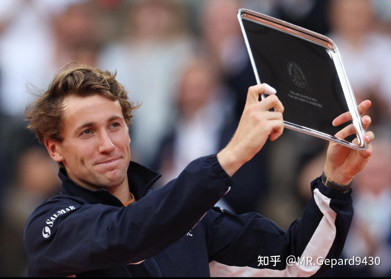 蒙特卡洛大师赛逆转法网，德约科维奇惊艳四座