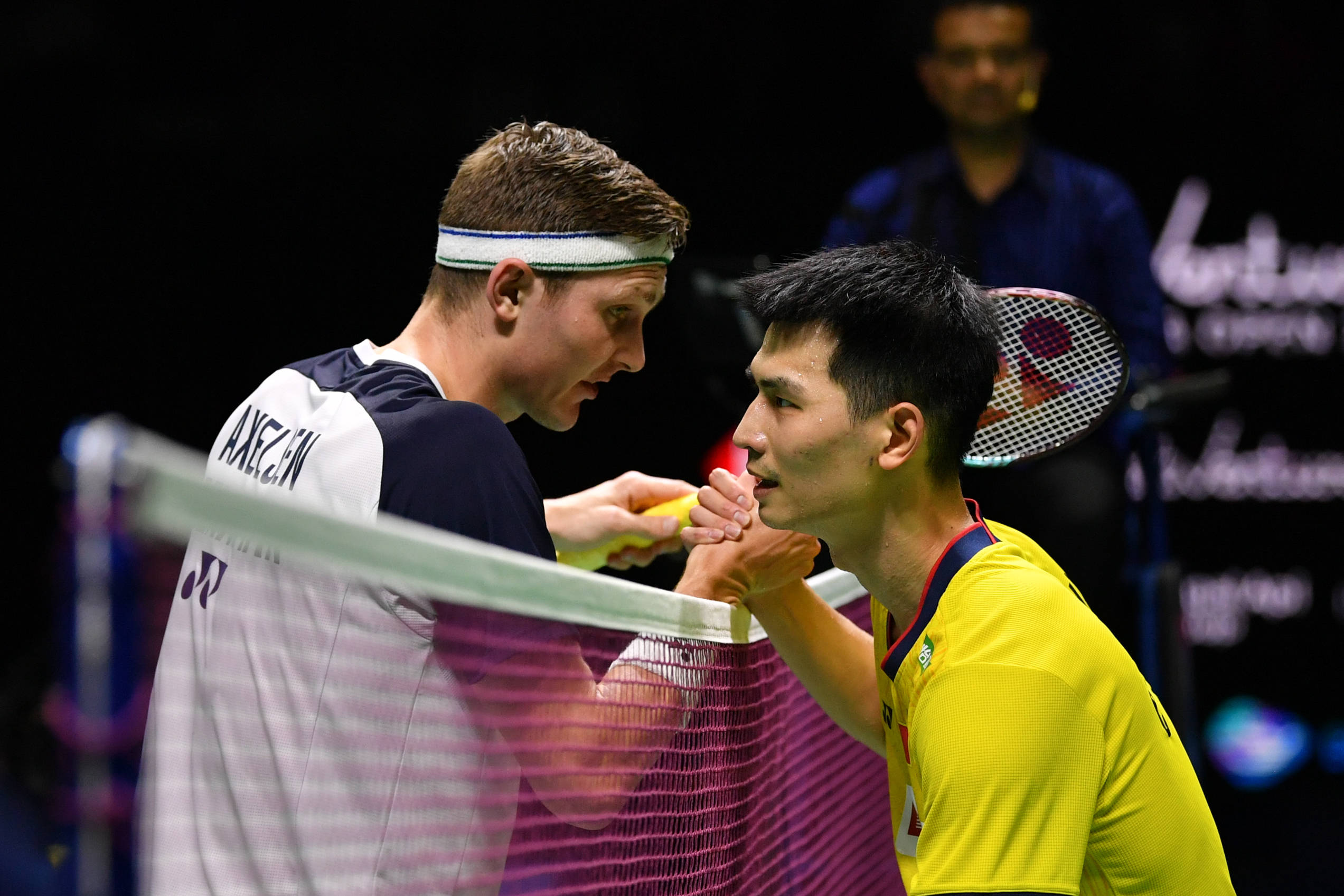 泰国队完胜印尼队，安赛龙点燃赛场