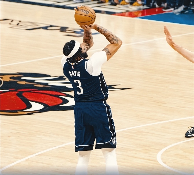 江苏队鏖战雷霆，莫兰特关键制胜