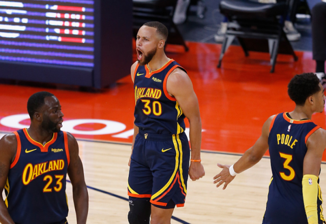 江苏队鏖战雷霆，莫兰特关键制胜