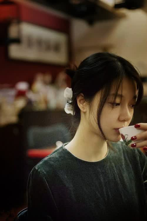 王朝的黄昏与黎明,当天蓝军团的铁蹄踏碎西班牙的华丽诗篇,而莫德里奇在2026的时光里刻下不朽